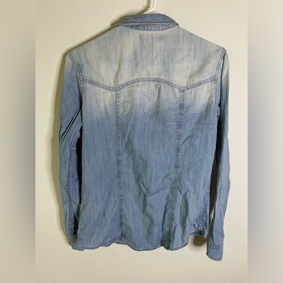 Starring at Stars denim shirt - Picture 2 of 6